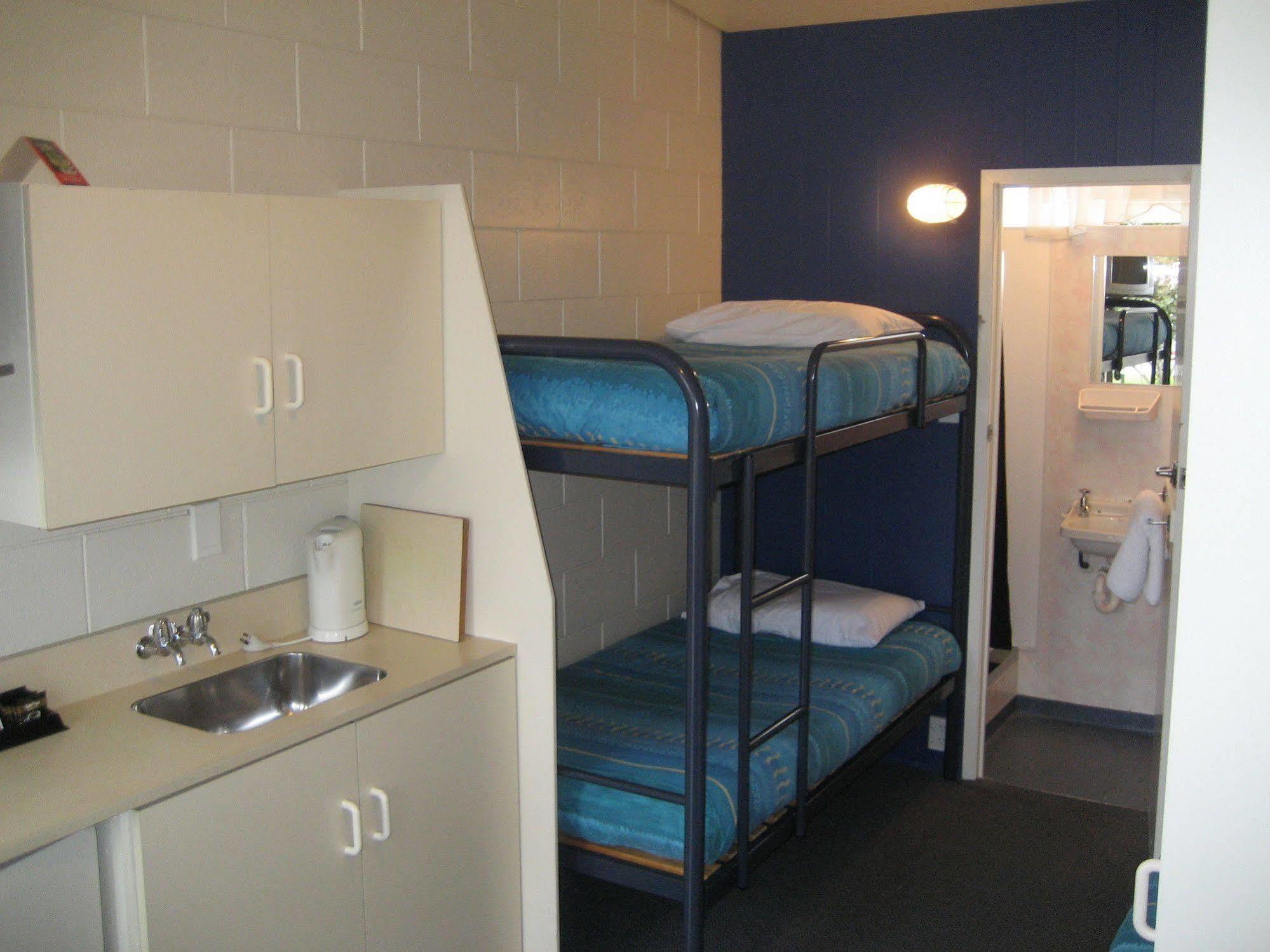 Amber Kiwi Holiday Park & Motels ไครสต์เชิร์ช ภายนอก รูปภาพ